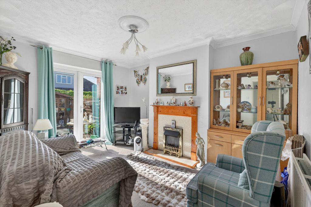 Property photo 2 of 11