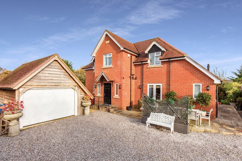 Property photo 1 of 18 Photo 8