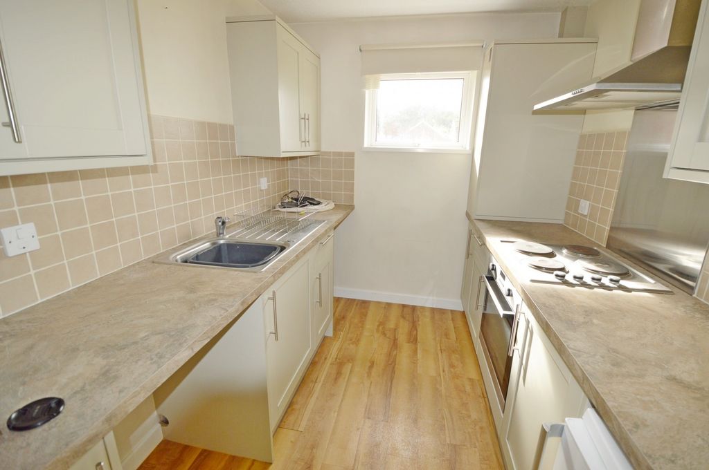 Property photo 2 of 5 Kitchen