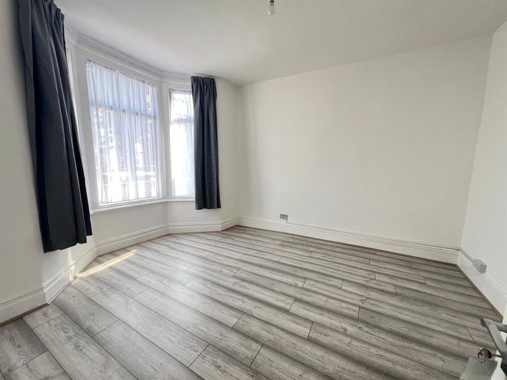 Property photo 3 of 14 03.Jpg
