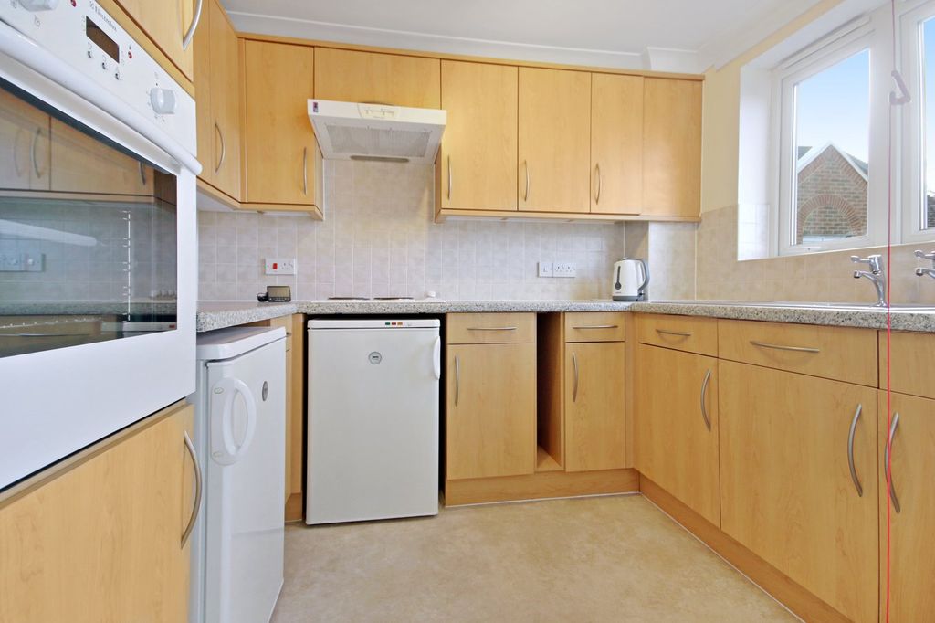 Property photo 2 of 7
