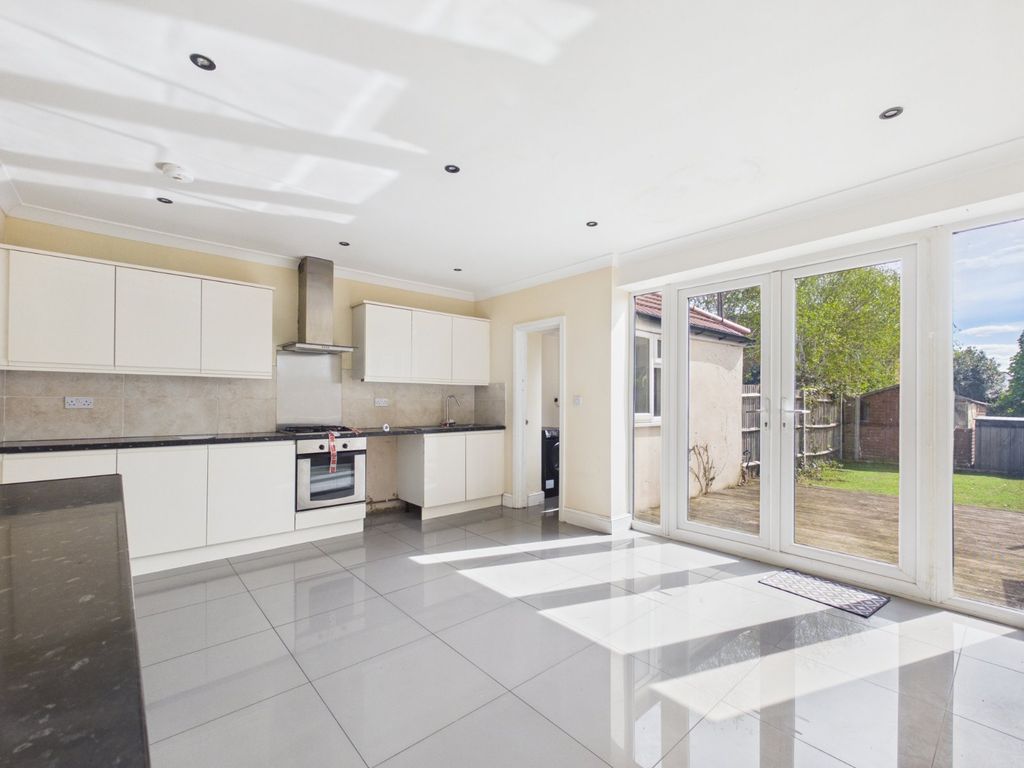 Property photo 3 of 17 Picture No. 06
