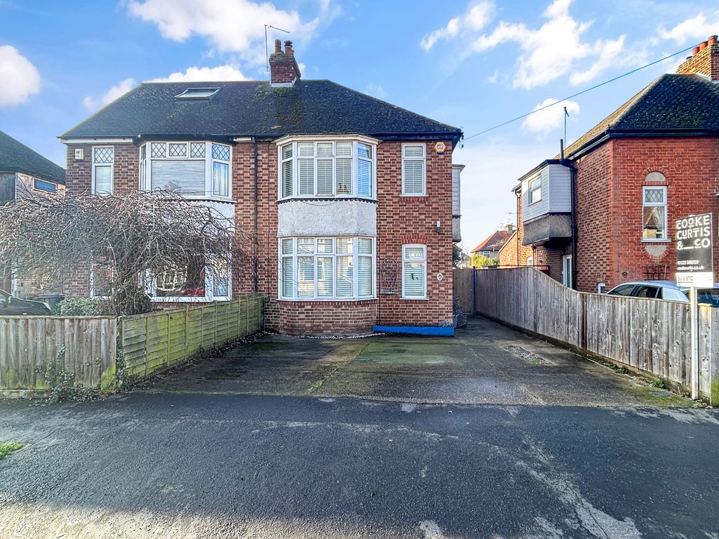 Property photo 1 of 20 57E8E9935F899F195Bce347901Aa4E31d62Fbac9