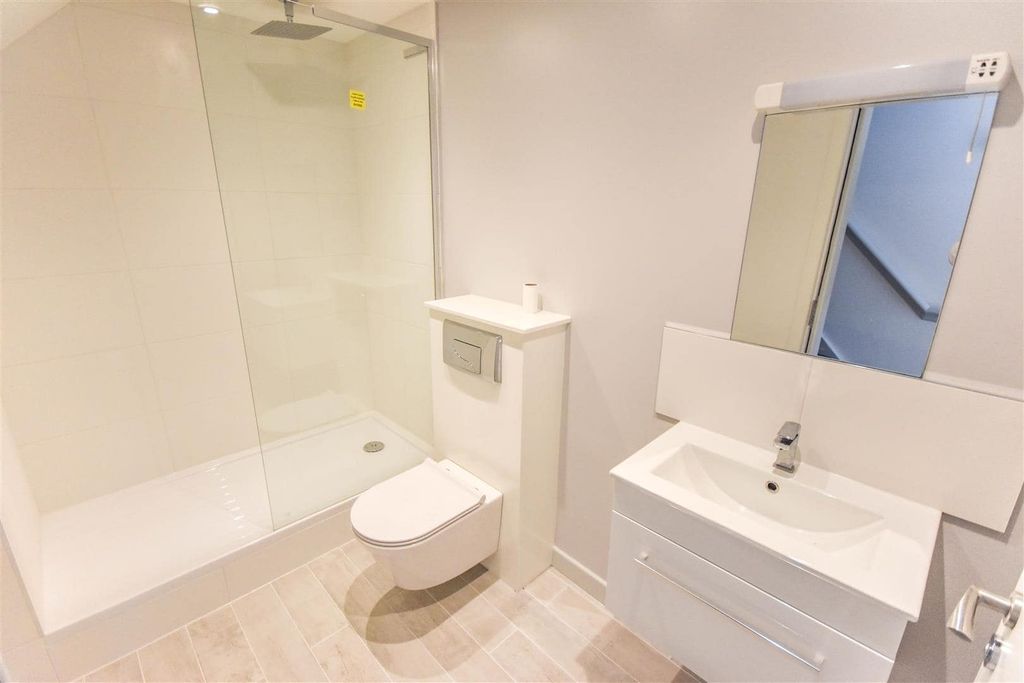 Property photo 3 of 8 Photo 2