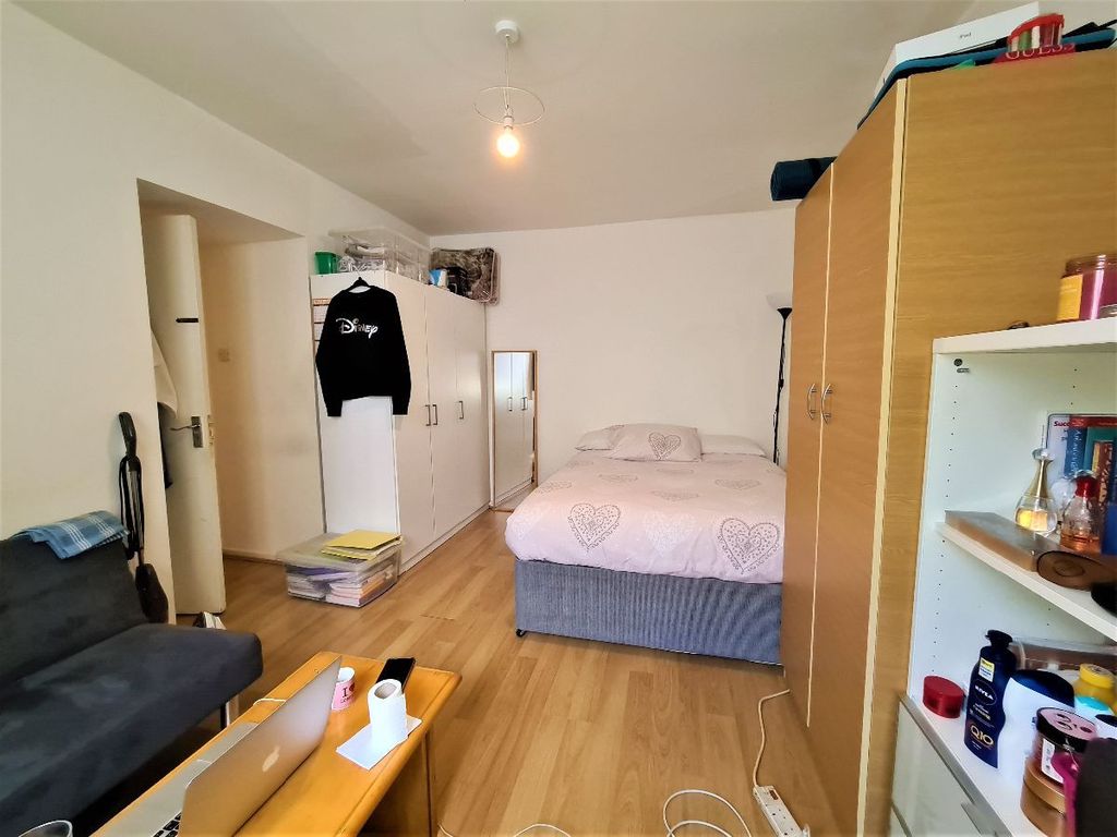 Property photo 2 of 4