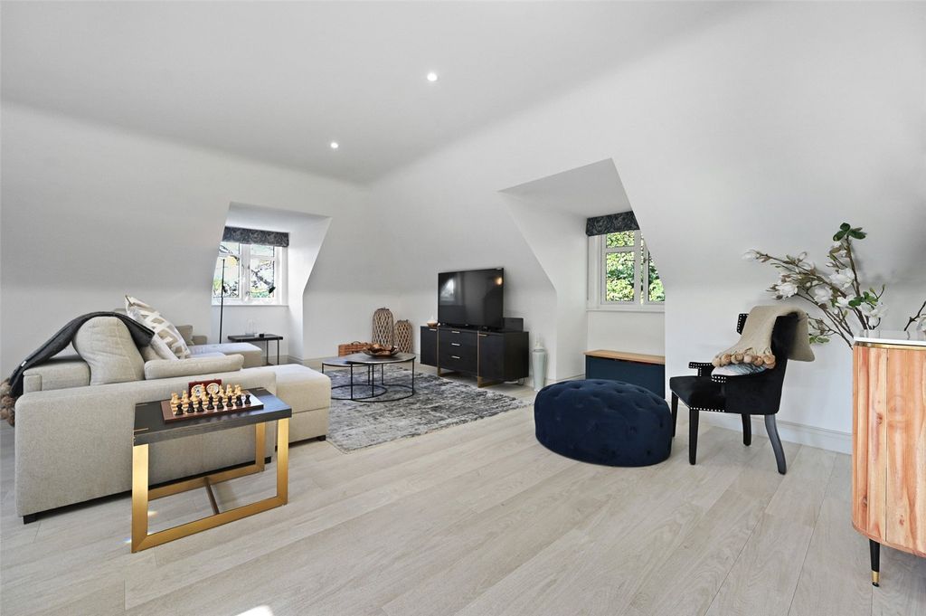 Property photo 3 of 12 Picture No. 13