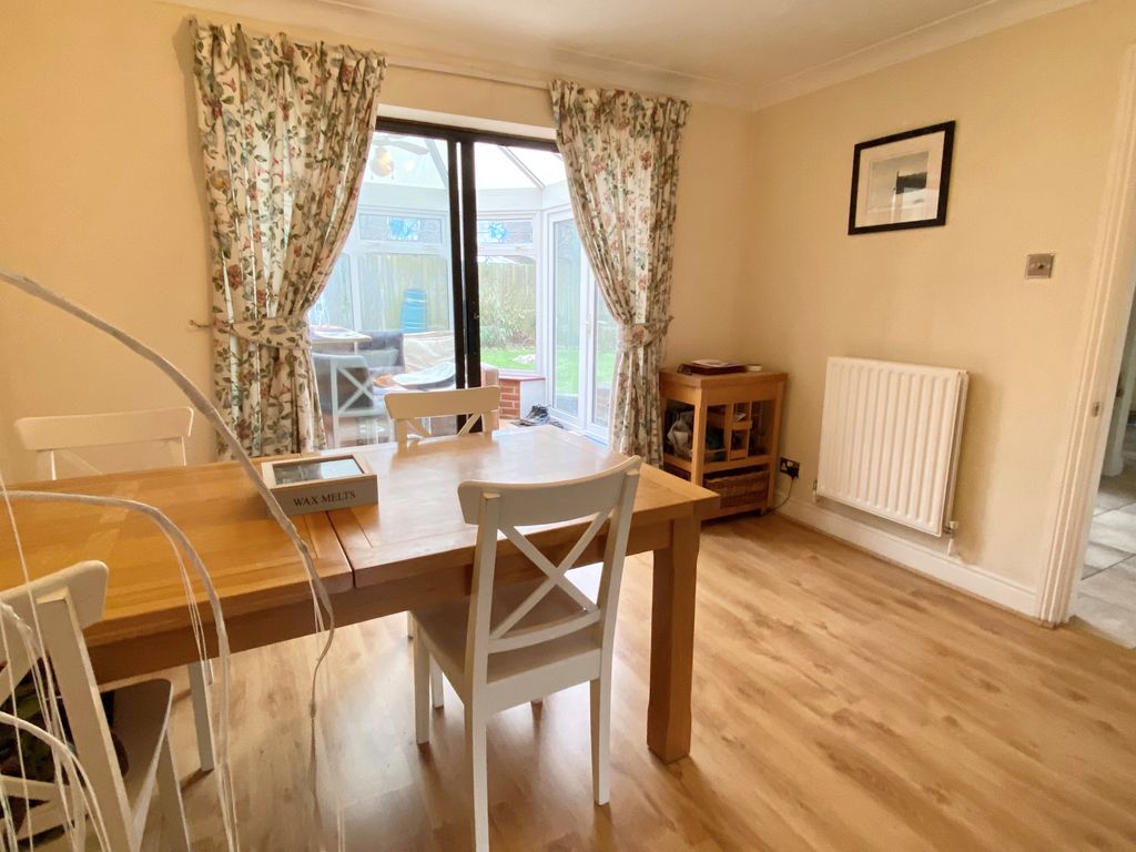 Property photo 3 of 14 Dining Room