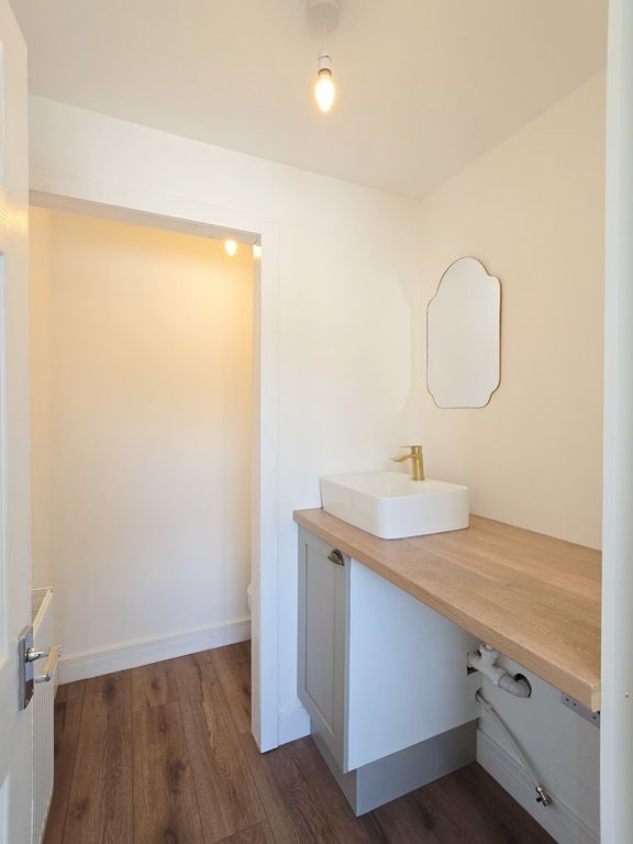 Property photo 3 of 19 5270499
