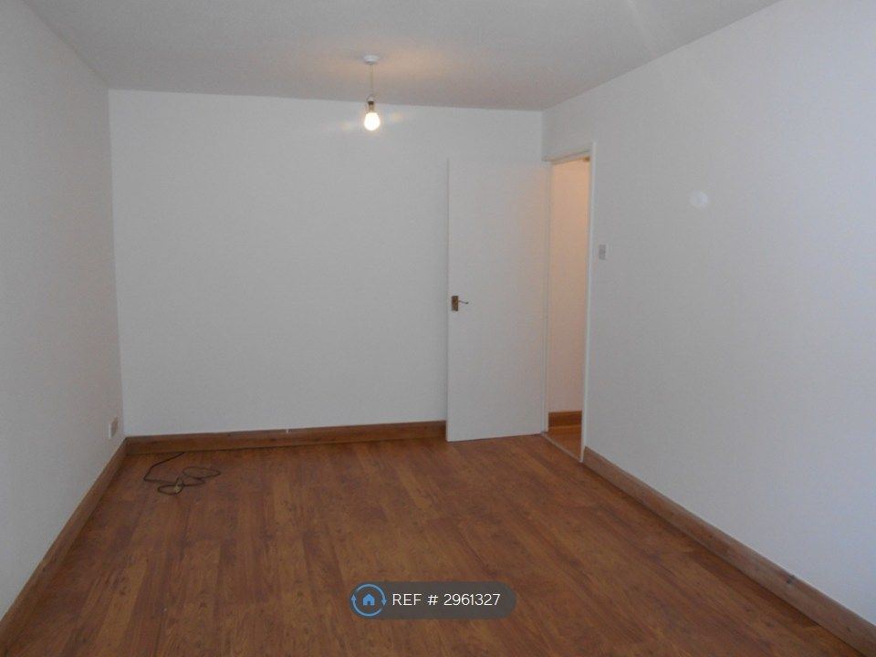 Property photo 2 of 10 Living Room To Door