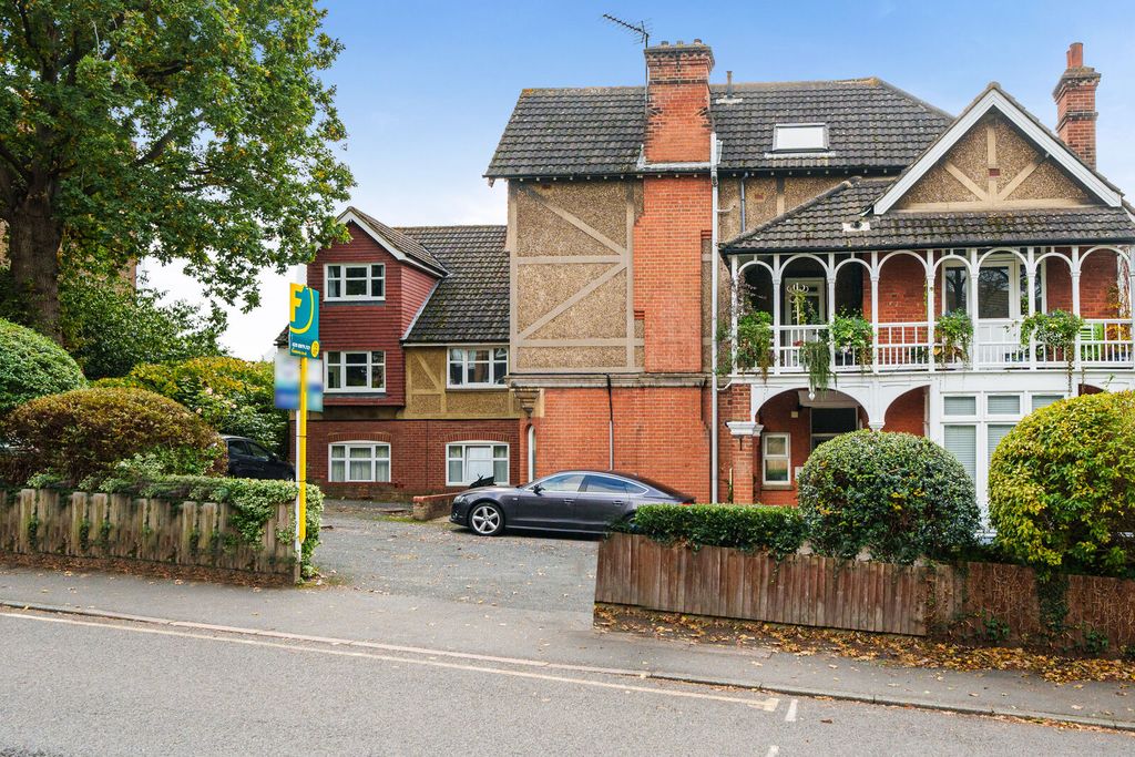 Property photo 3 of 26