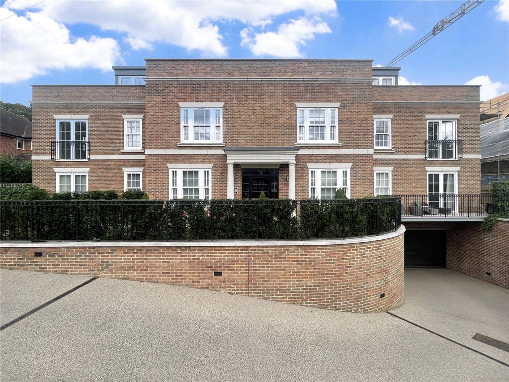 Property photo 1 of 10 Picture No. 14