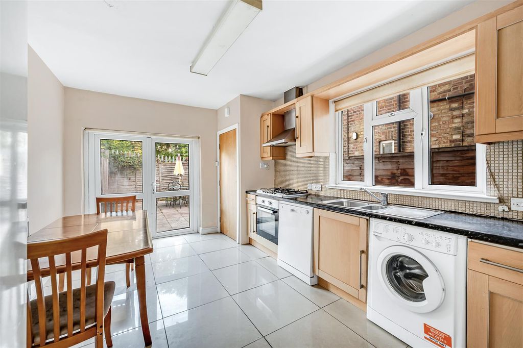 Property photo 3 of 16 19 Ramsay Road-3.Jpg