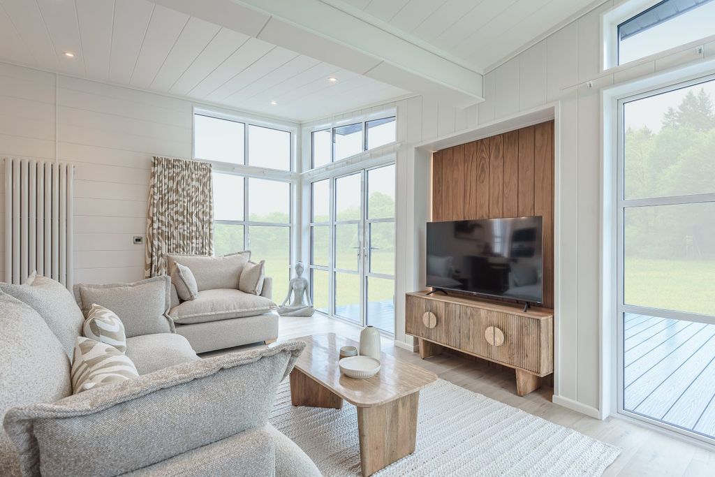 Property photo 3 of 6 Aura 09 Edit.Jpg