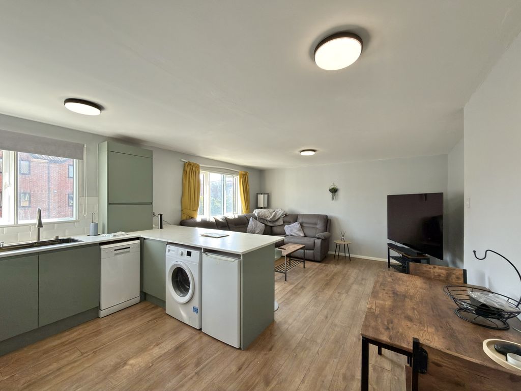 Property photo 3 of 13