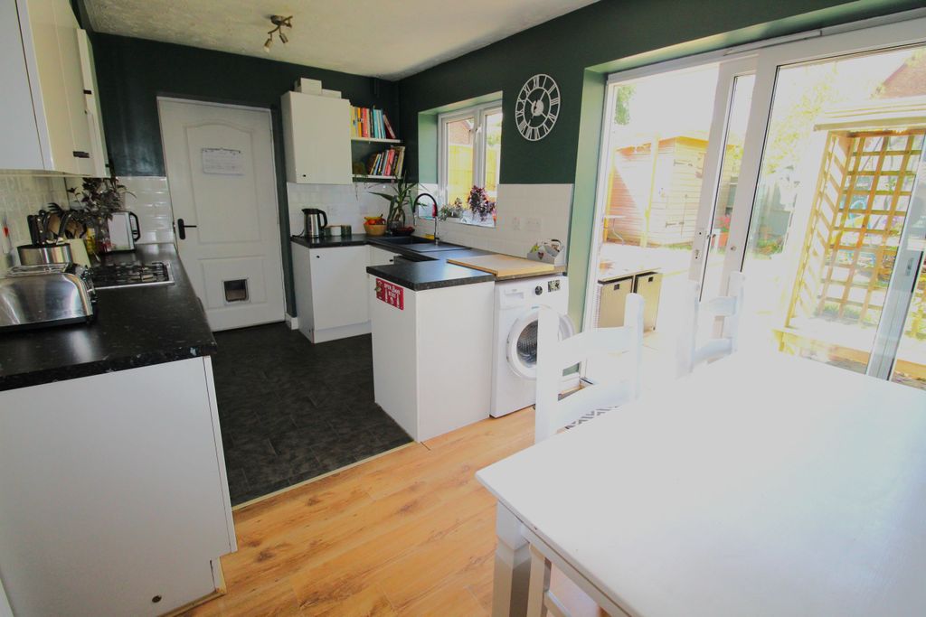Property photo 2 of 15 Kitchen Diner