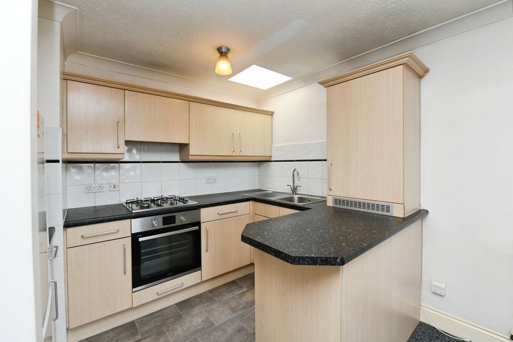 Property photo 3 of 12 Interior