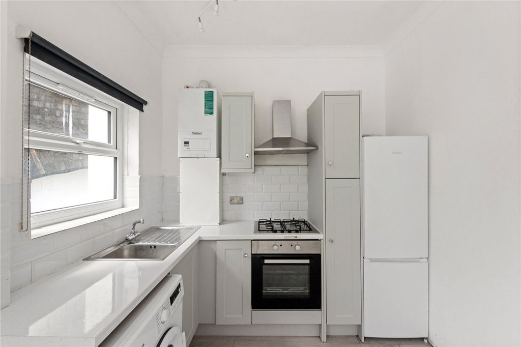 Property photo 3 of 11 Picture No. 09