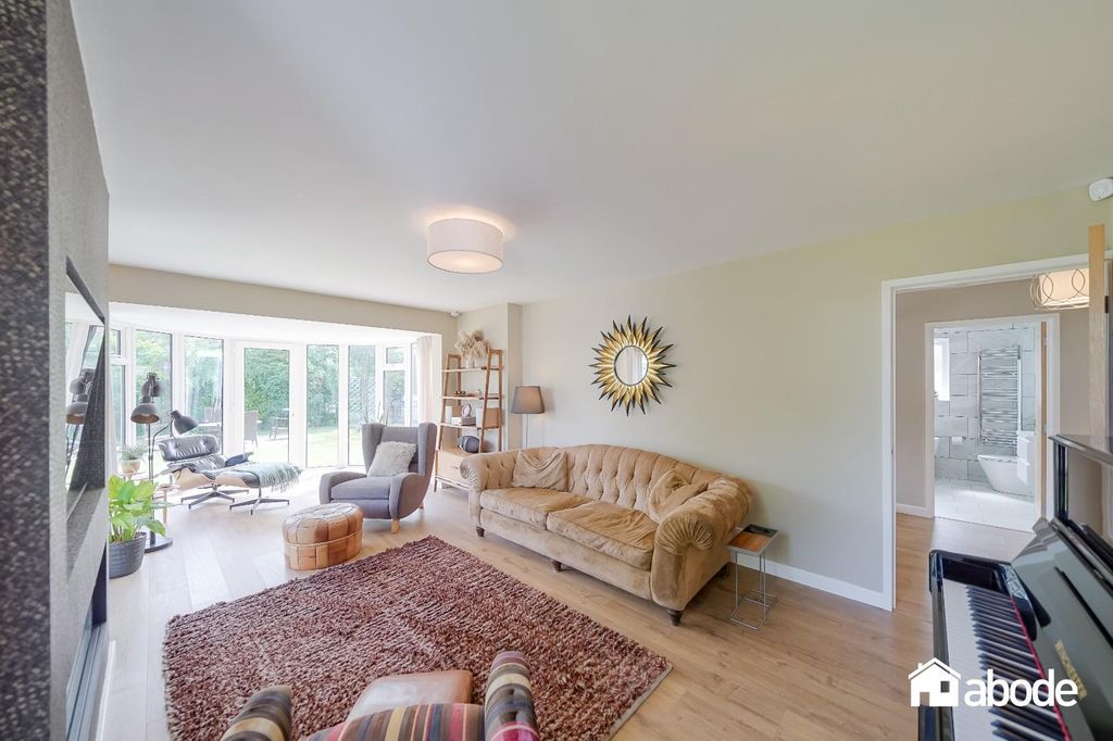 Property photo 2 of 34