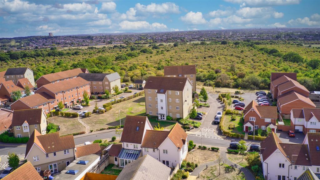 Property photo 1 of 11 Dji_0423-Dji_0427.Jpg