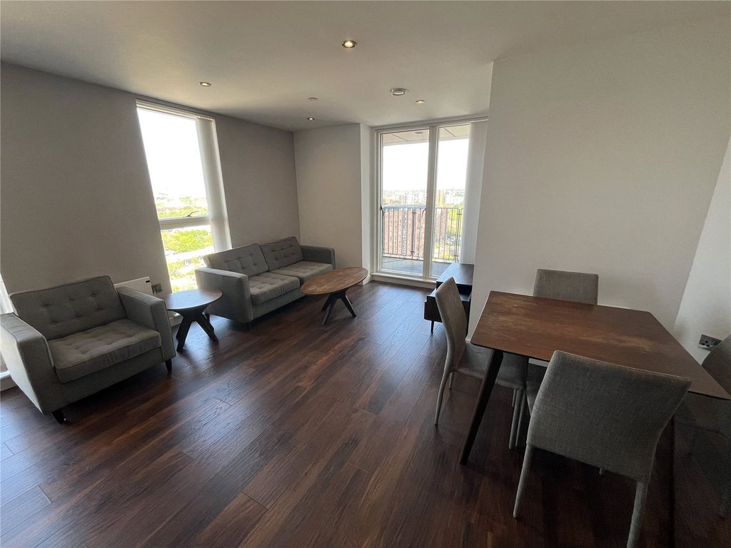 Property photo 1 of 17 Living Room