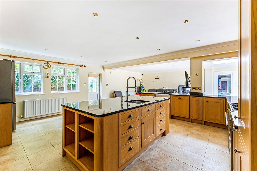 Property photo 3 of 12 Picture No. 06