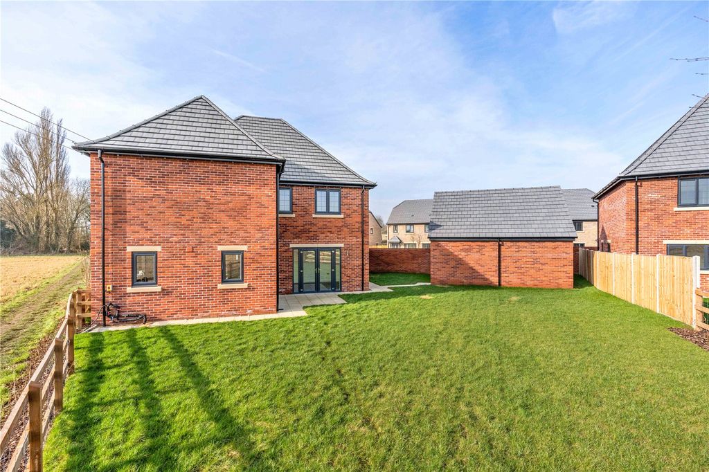 Property photo 1 of 19 Picture No. 18