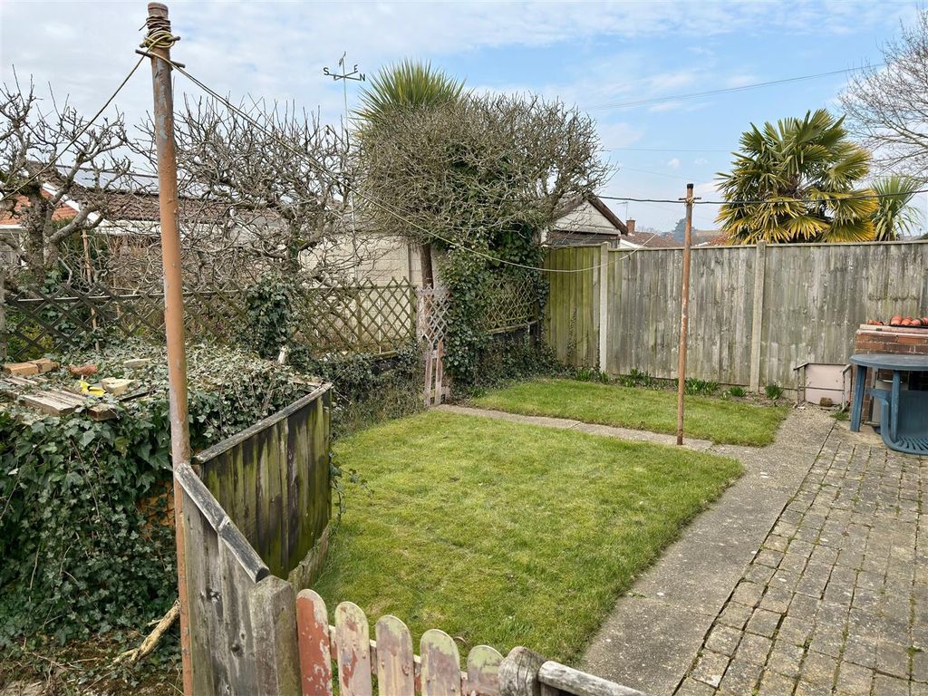 Property photo 3 of 14 Garden.Jpg