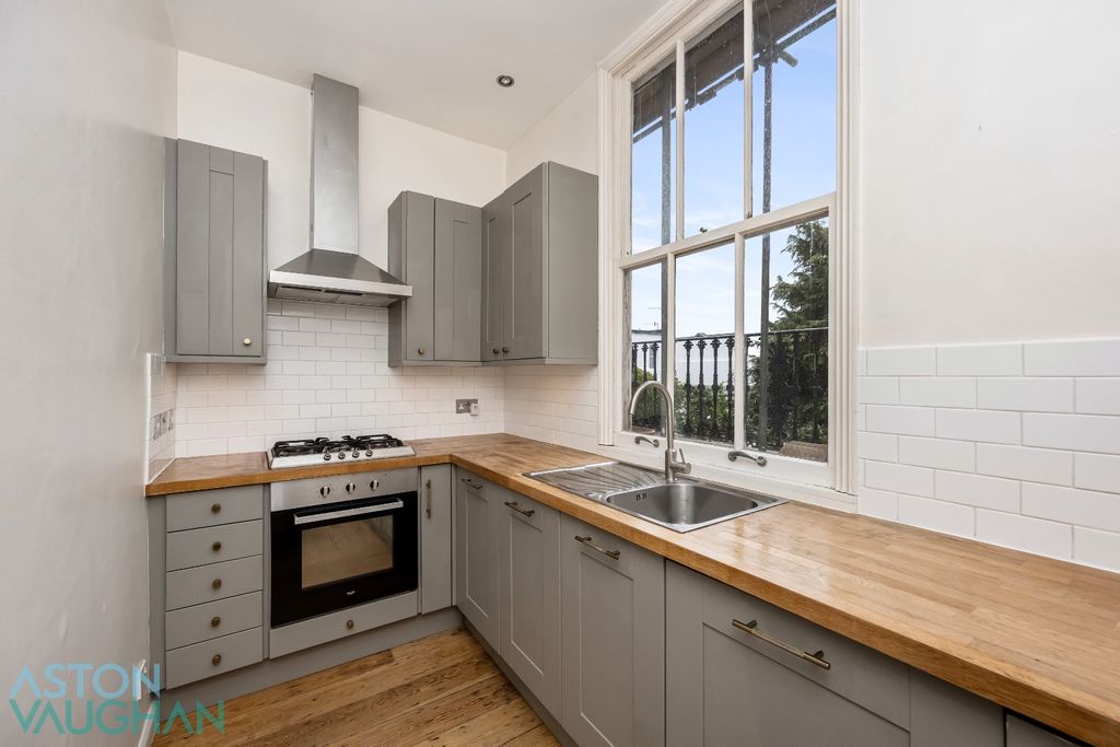Property photo 3 of 14 5446442