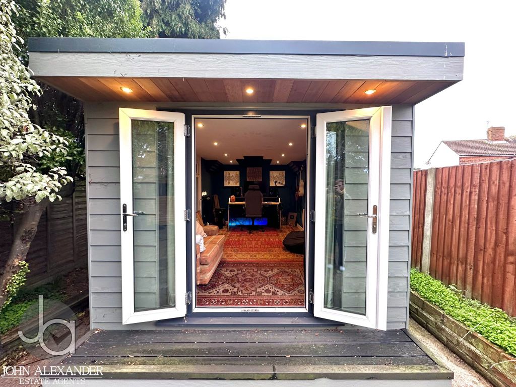 Property photo 2 of 35 1000433044