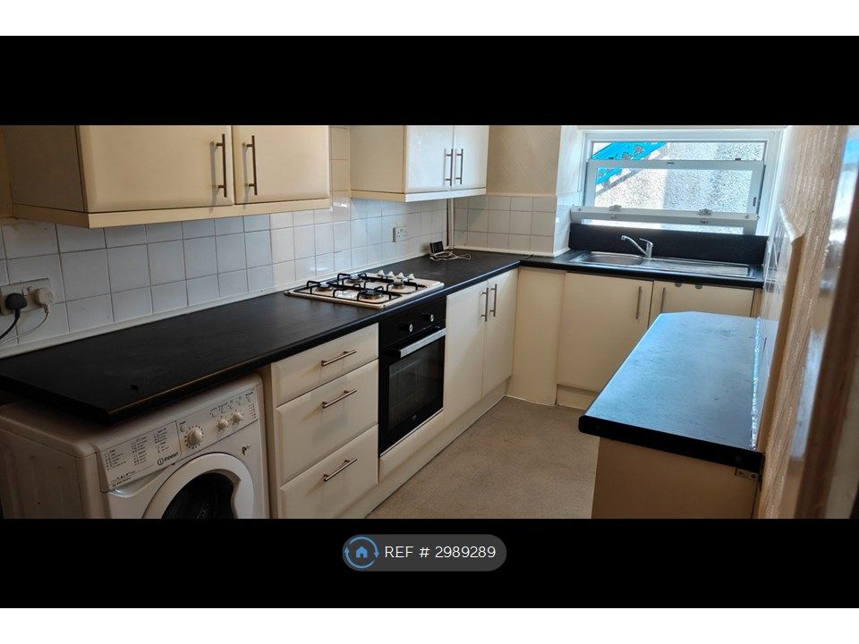 Property photo 1 of 1 Kitchen