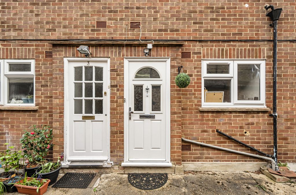 Property photo 2 of 13 1435263-3-69Ca55E...