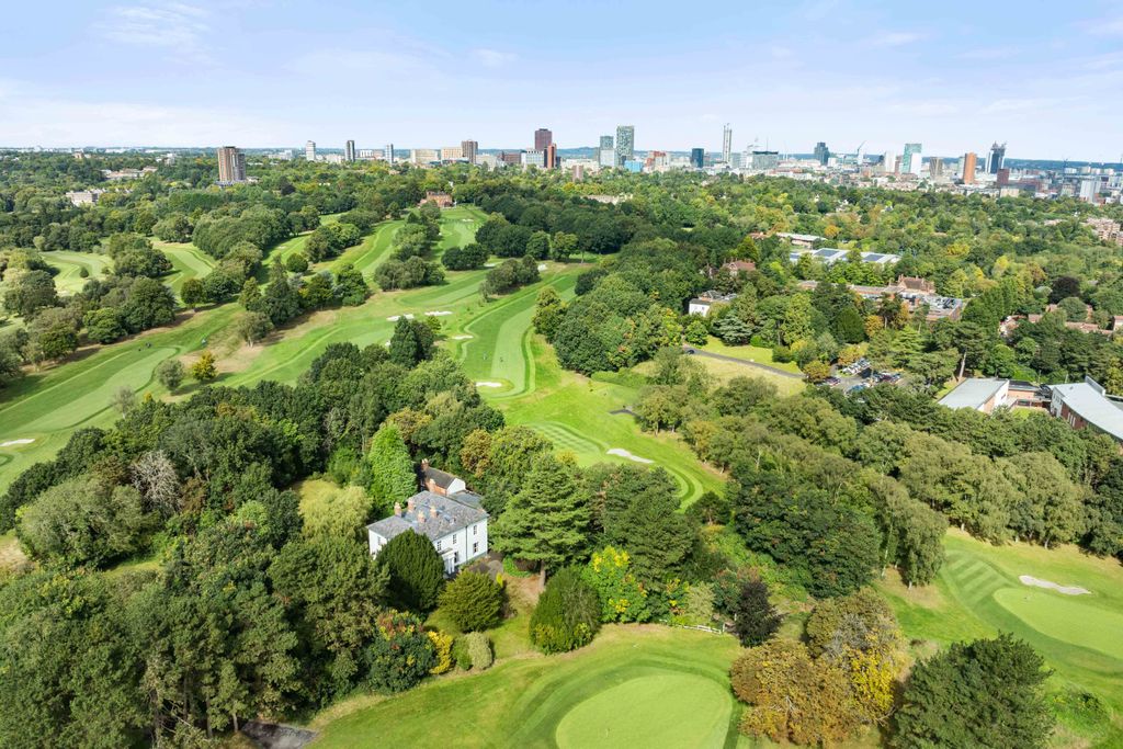Property photo 2 of 30 Park Mount At Edgbaston Golf Club, 259 Bristol Road, Edgbaston B5 7Sr