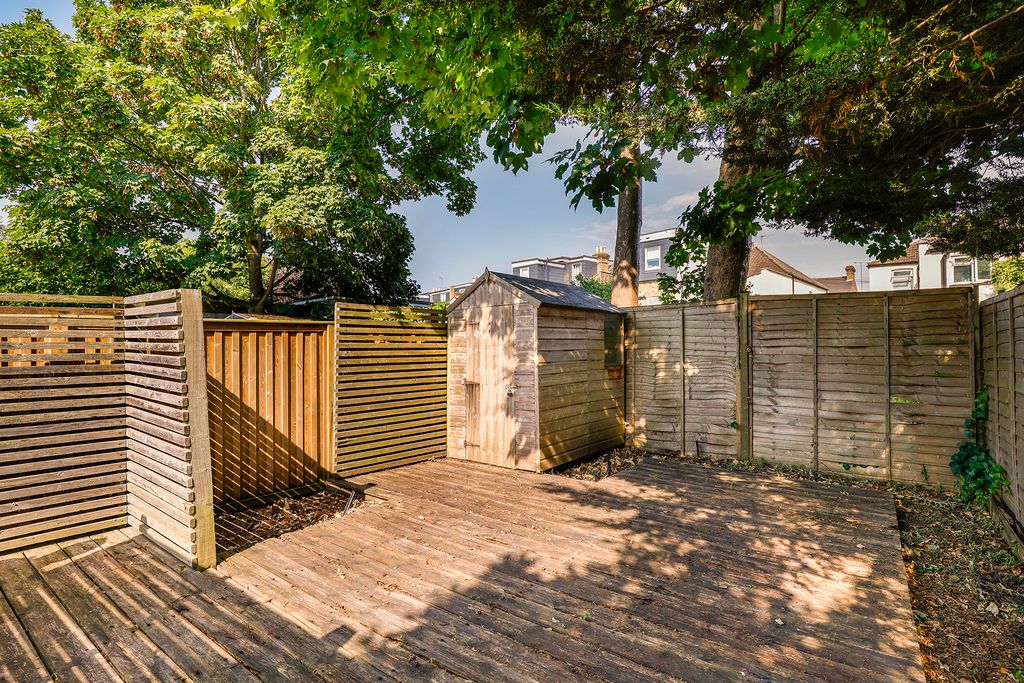 Property photo 3 of 11
