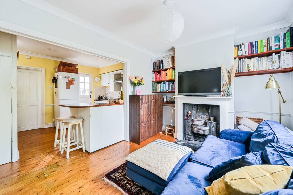 Property photo 3 of 12
