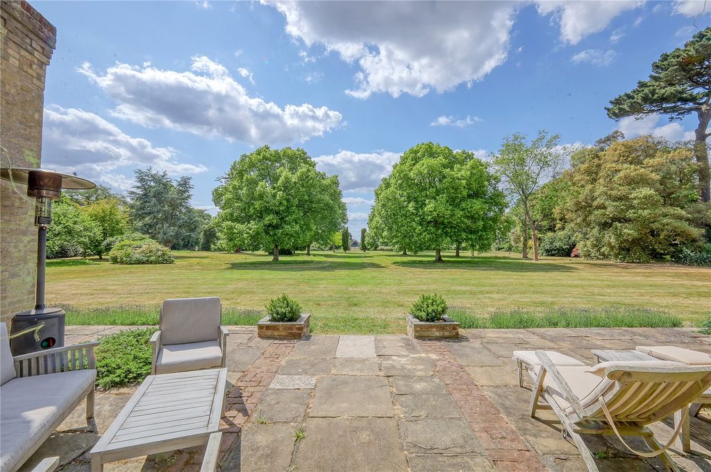 Property photo 3 of 28 Garden Views