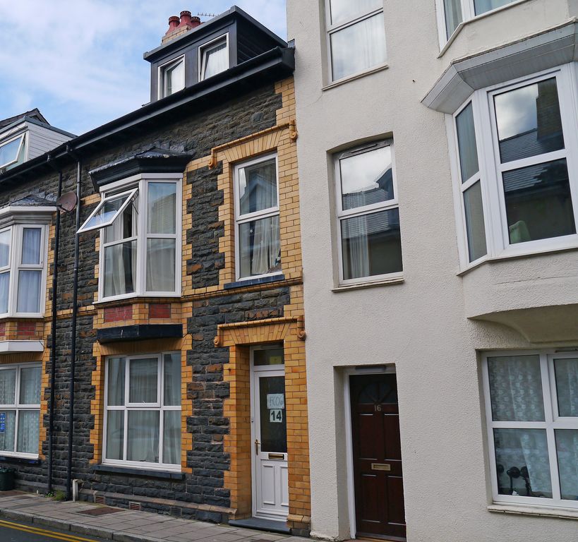 Property photo 1 of 1