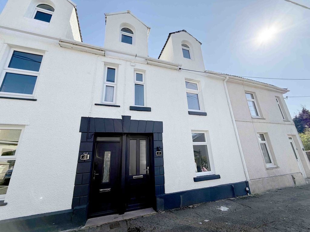 Property photo 1 of 15 2 Bedroom Terraced For Rent On Bryn Road, Pontarddulais, Swansea