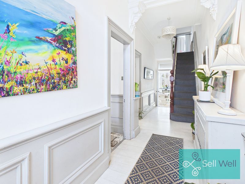 Property photo 2 of 25 Hallway