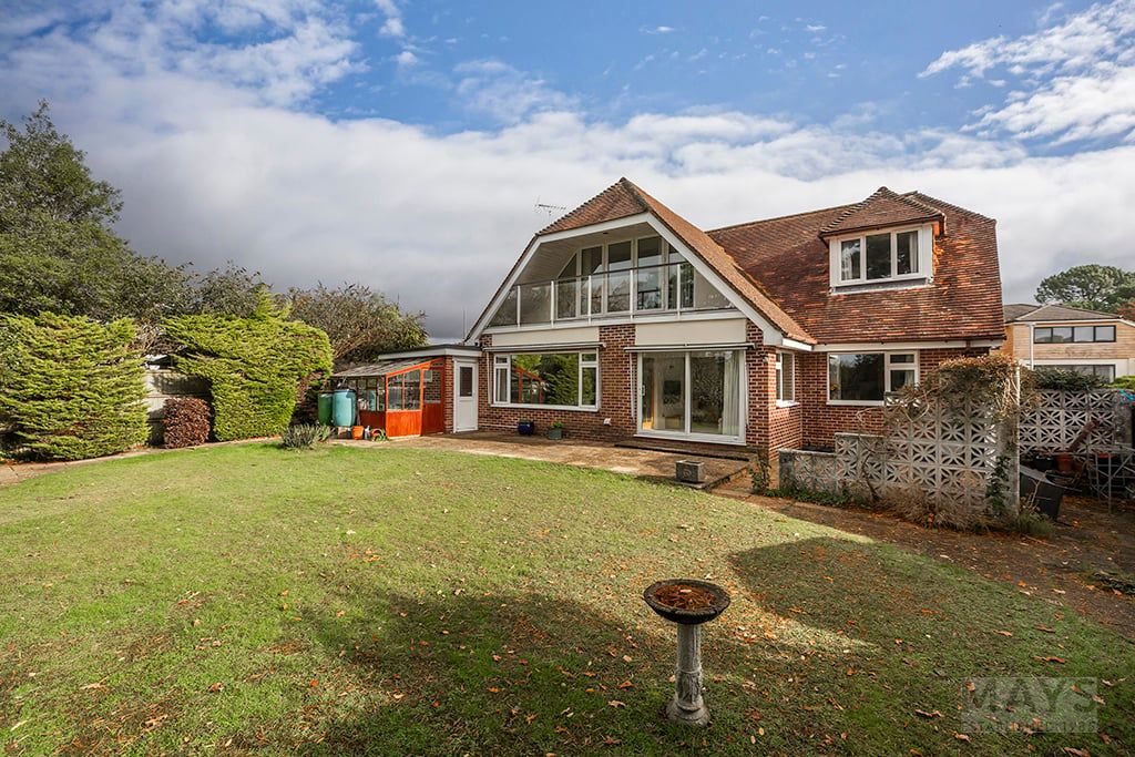 Property photo 2 of 35