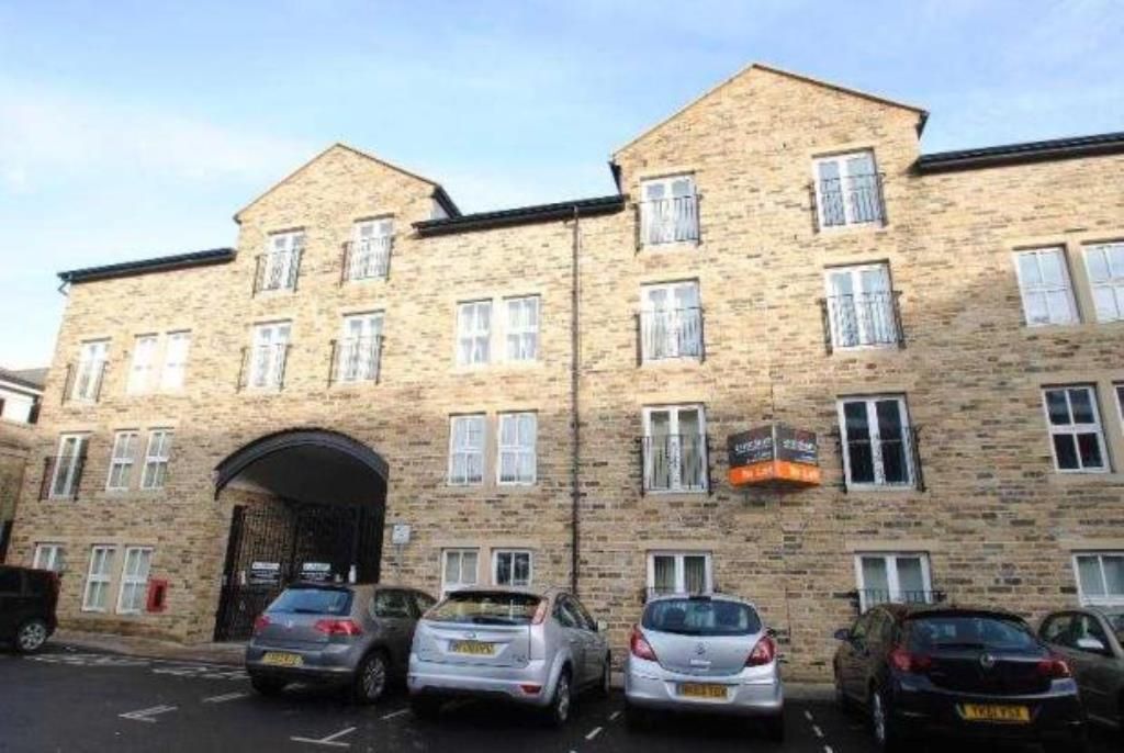 Property photo 1 of 5