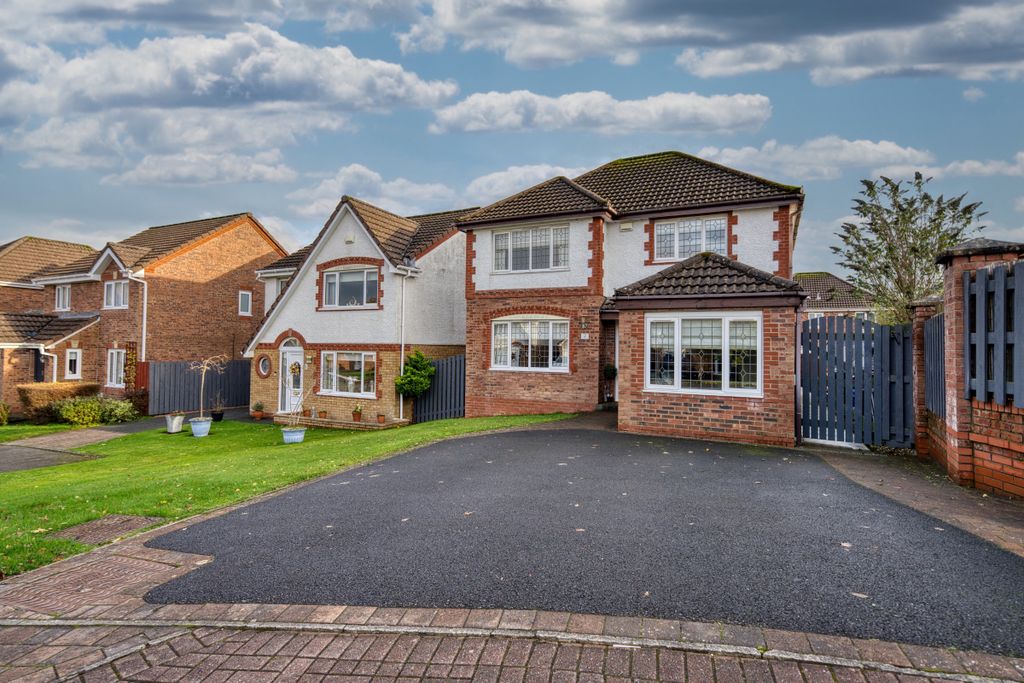 Property photo 1 of 41