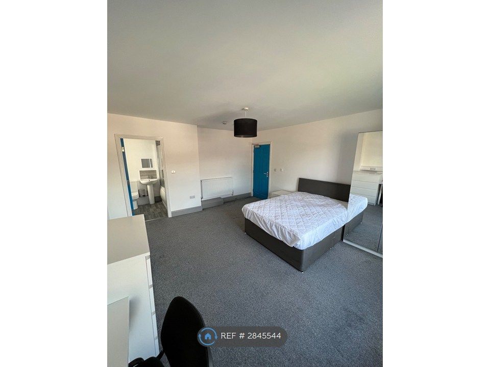 Property photo 1 of 11 Bedroom 10