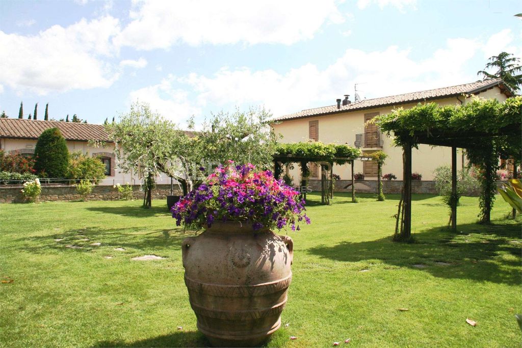 Property photo 3 of 43