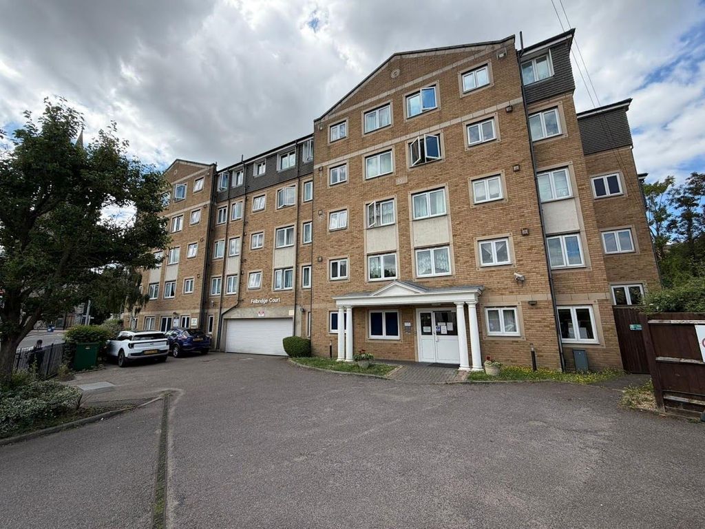 Property photo 1 of 10
