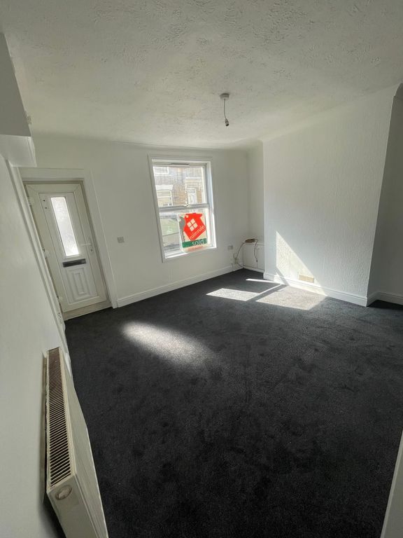 Property photo 2 of 9 Photo 2