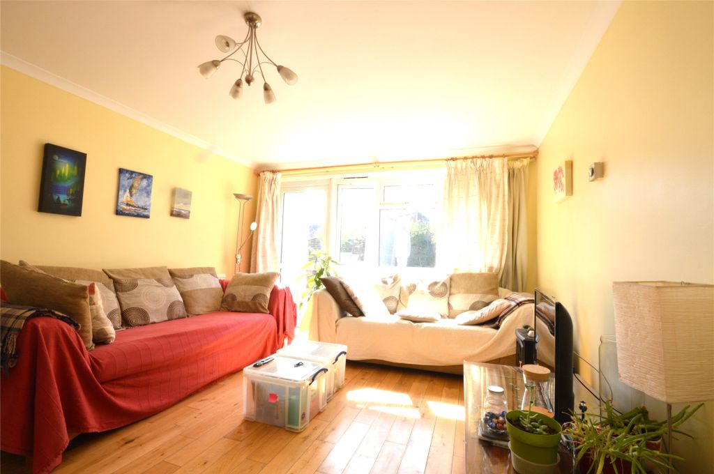 Property photo 3 of 8 Picture No. 09