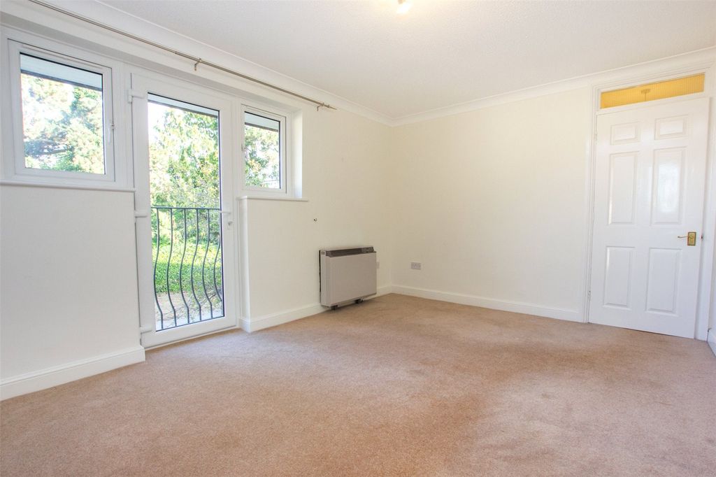 Property photo 3 of 12 Living Room