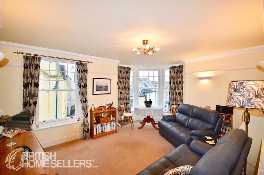 Property photo 2 of 14 Picture No. 08