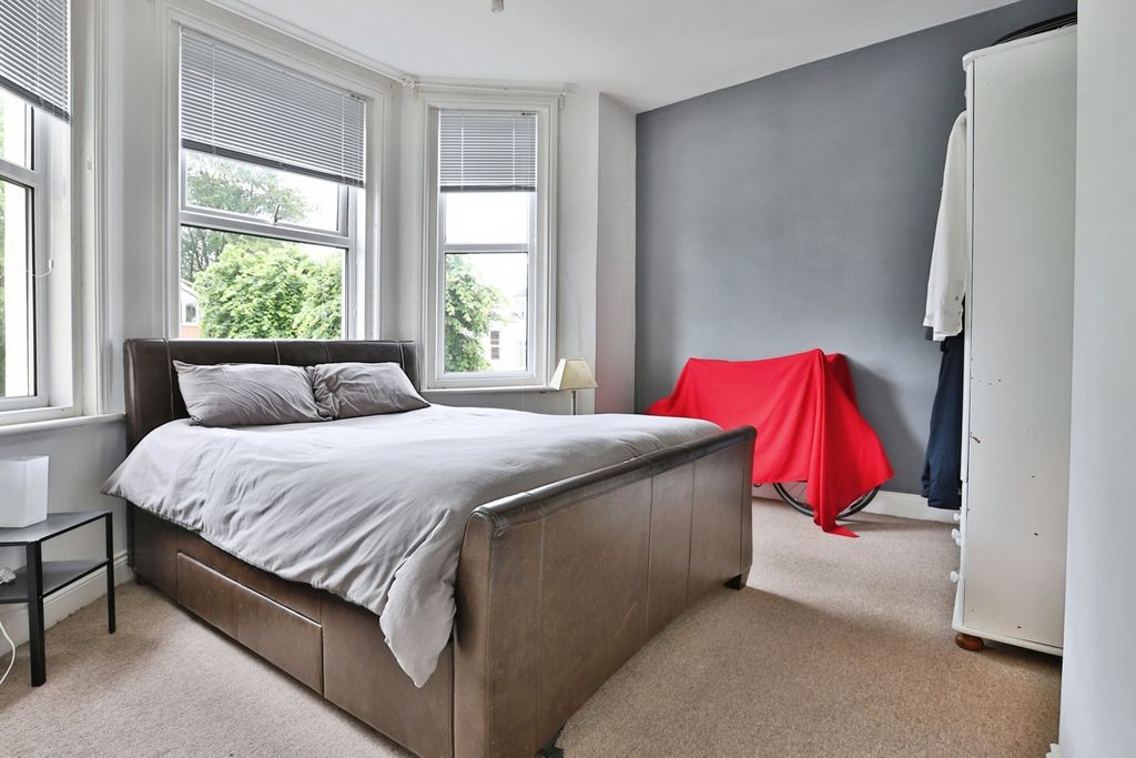 Property photo 3 of 11 Pbox-Img.Jpg