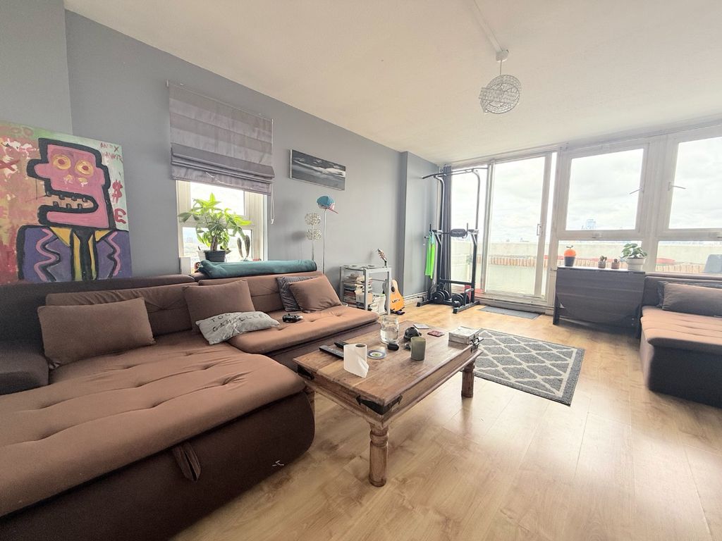 Property photo 2 of 11 5545091